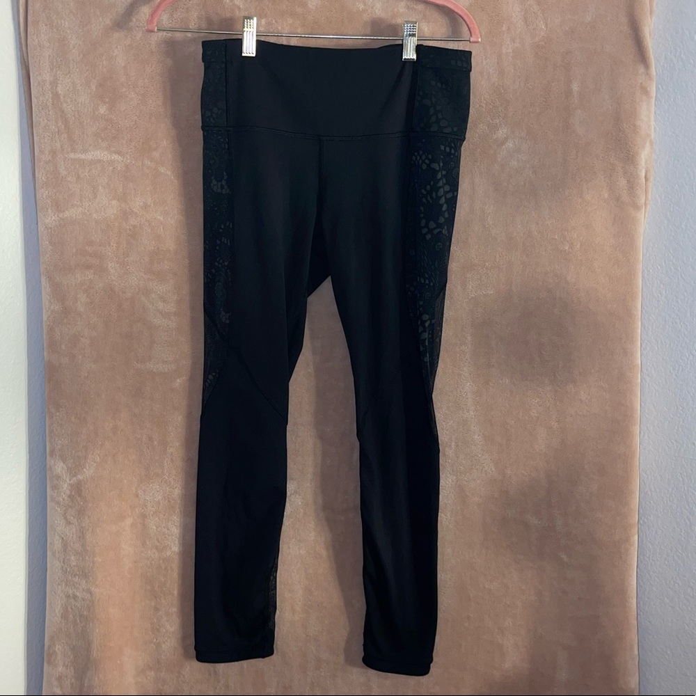 Lululemon crop black leggings